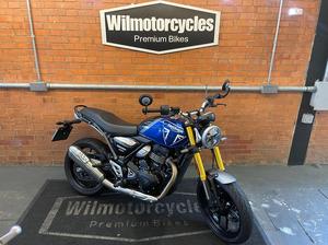 TRIUMPH SPEED 400