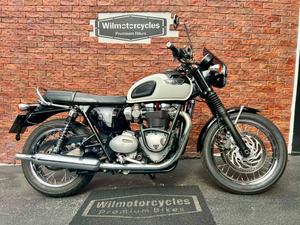 TRIUMPH BONNEVILLE T120 1200