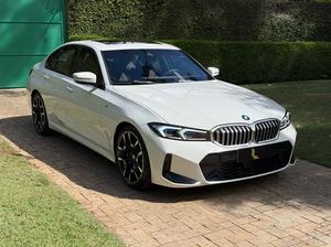 320i