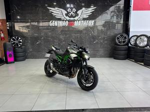 Z900