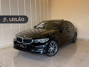 320i