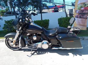 STREET GLIDE