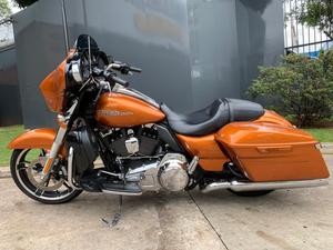 HARLEY-DAVIDSON STREET GLIDE