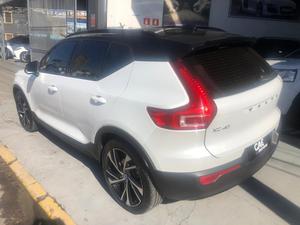 VOLVO/XC40 1.5 T5 R-DESIGN 2021