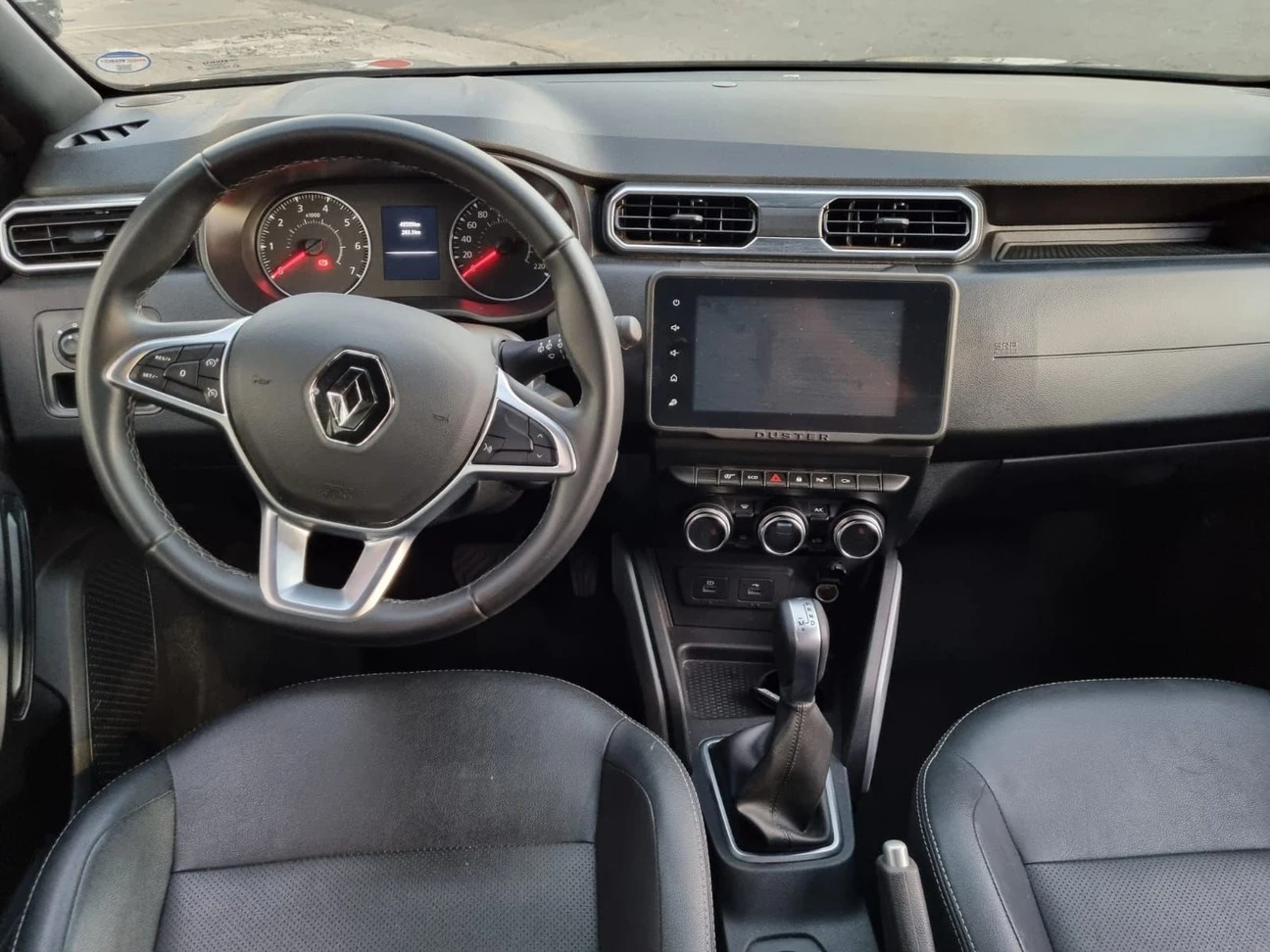 RENAULT DUSTER