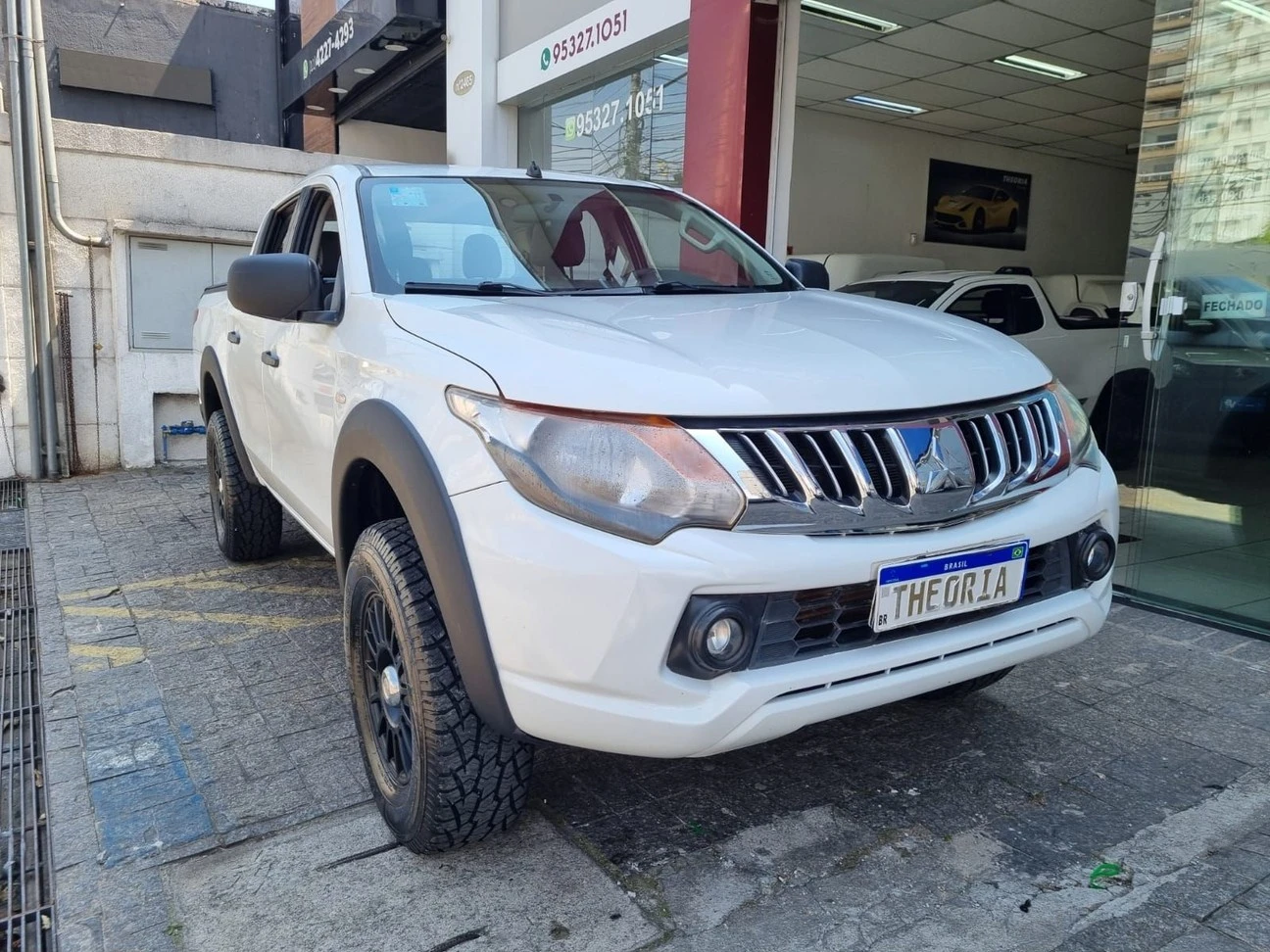 MITSUBISHI L200 TRITON