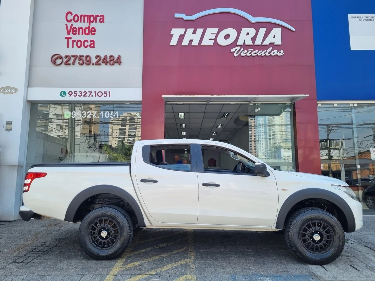 MITSUBISHI L200 TRITON