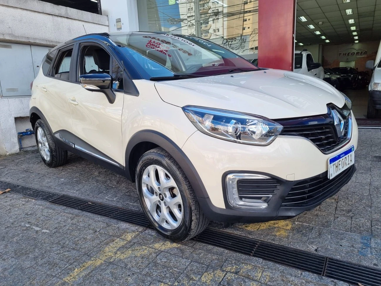 RENAULT CAPTUR
