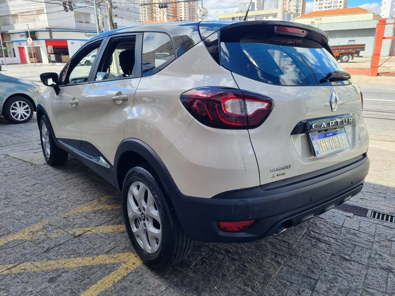 RENAULT CAPTUR