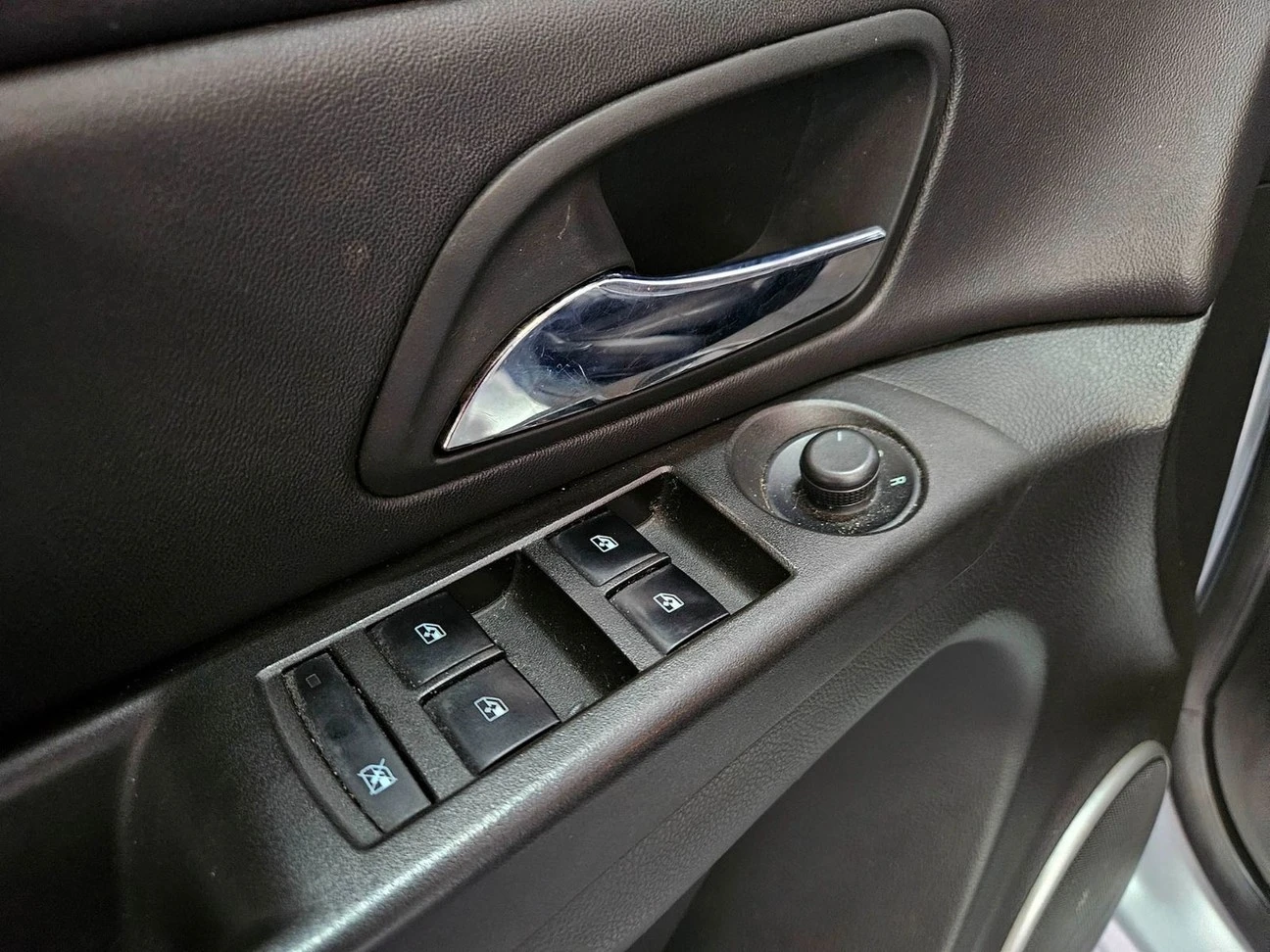 CHEVROLET CRUZE