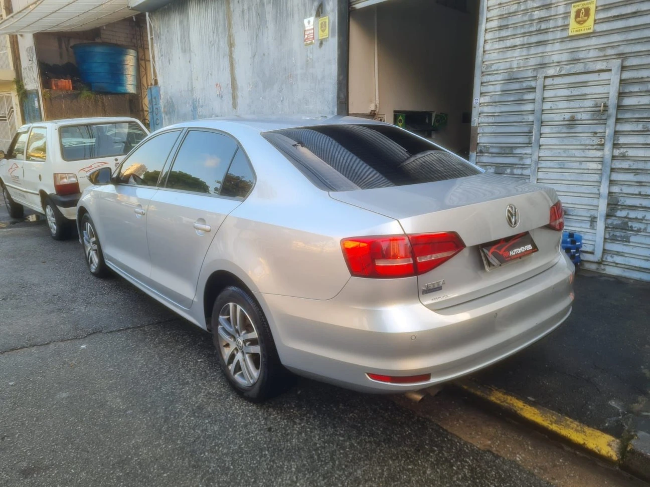 VOLKSWAGEN JETTA