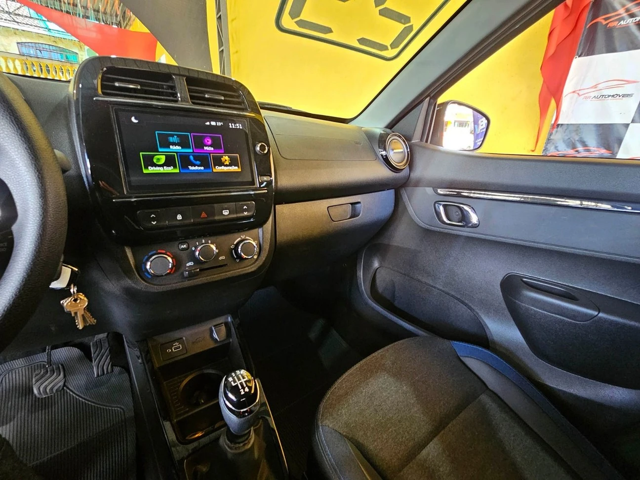 RENAULT KWID