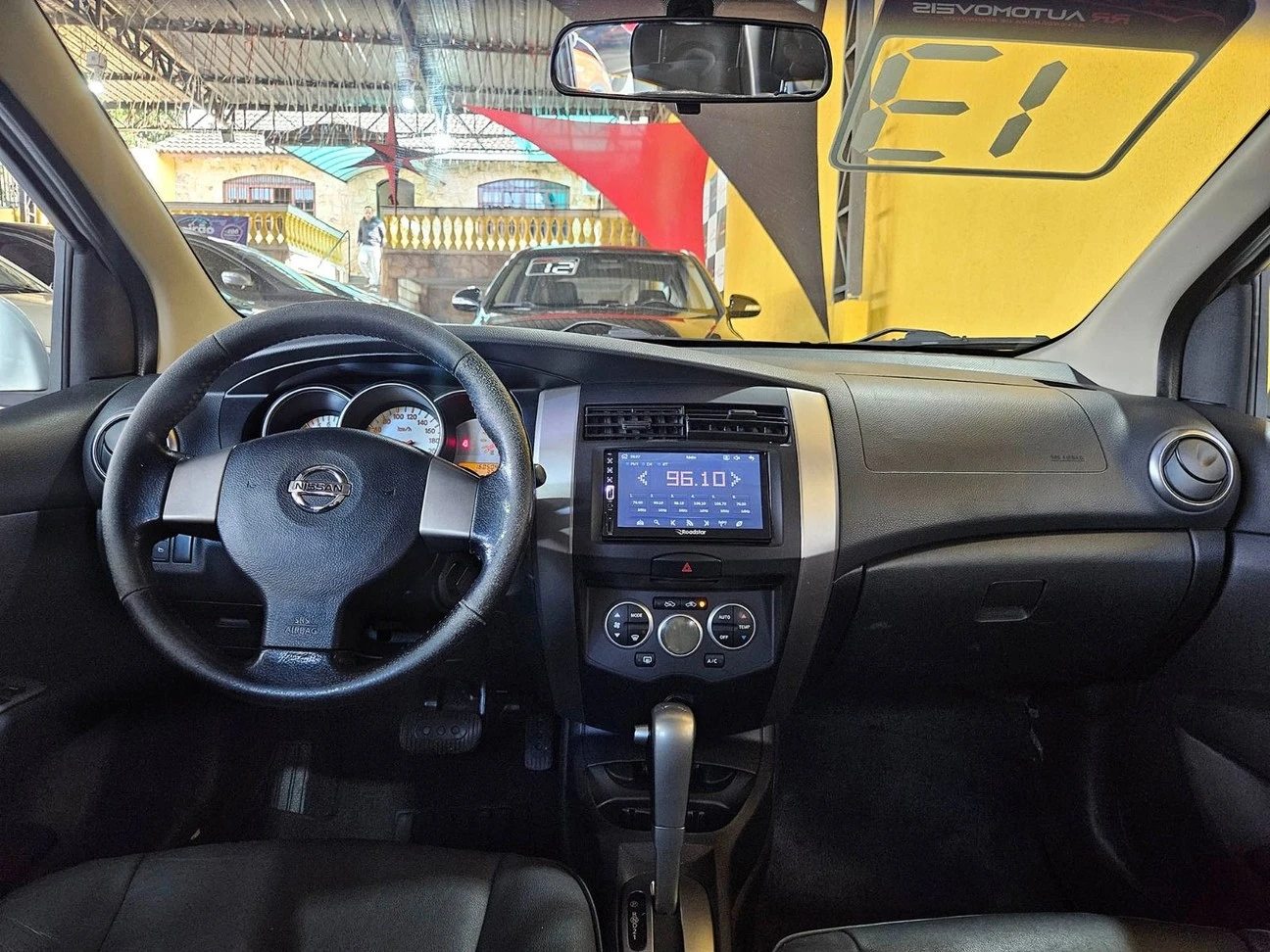 NISSAN LIVINA