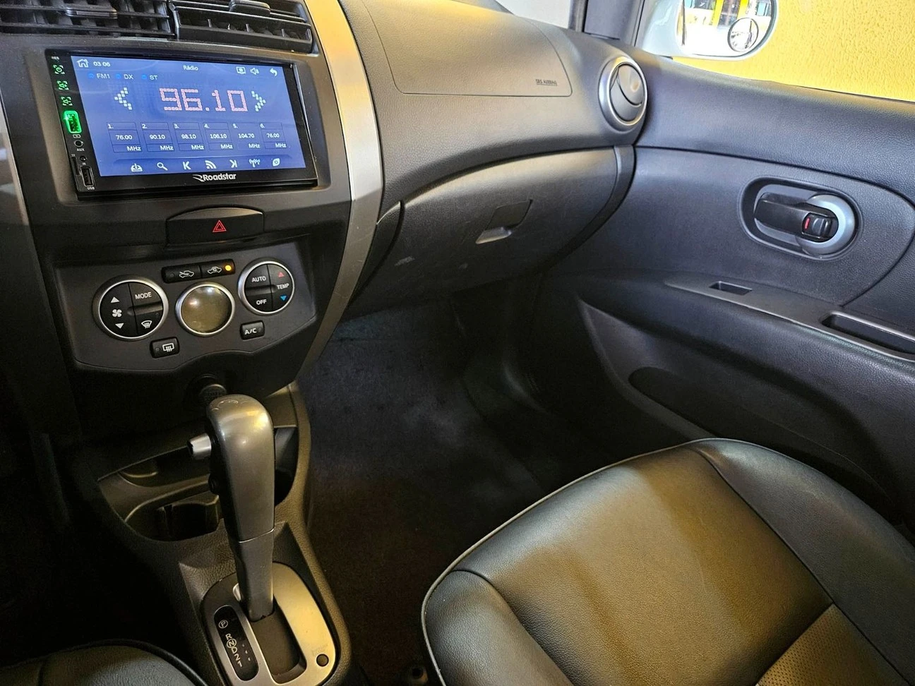 NISSAN LIVINA