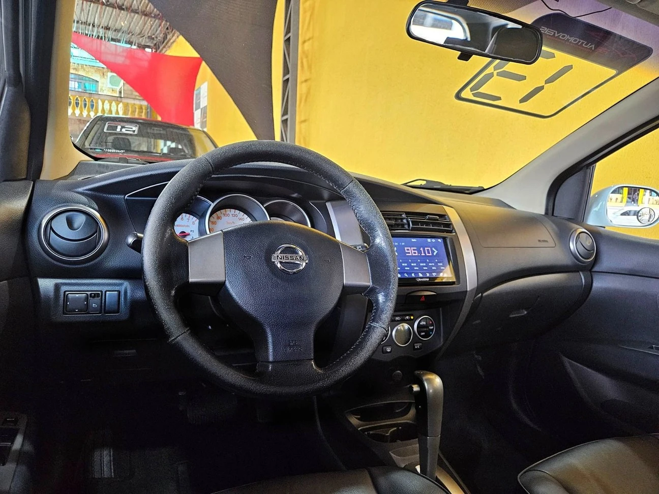 NISSAN LIVINA