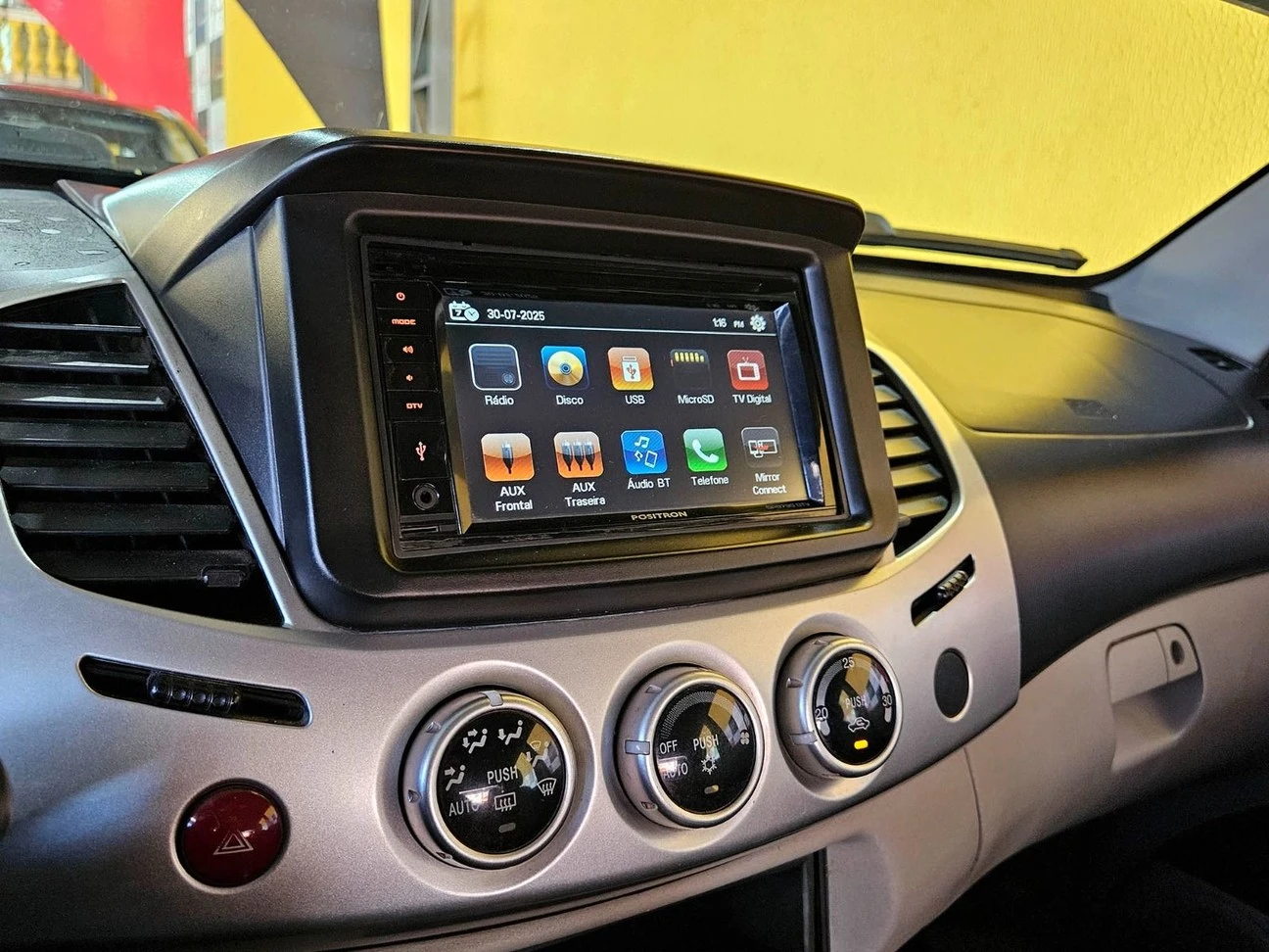 MITSUBISHI L200 TRITON