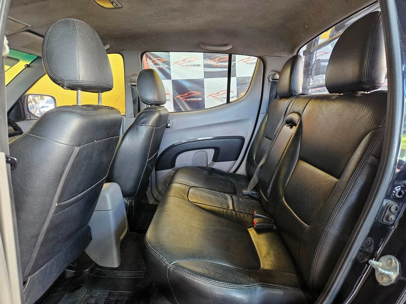 MITSUBISHI L200 TRITON
