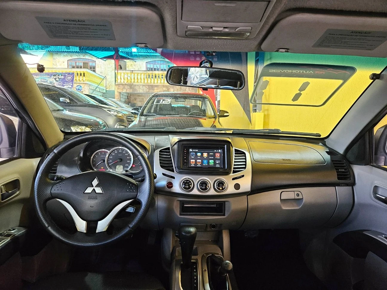 MITSUBISHI L200 TRITON
