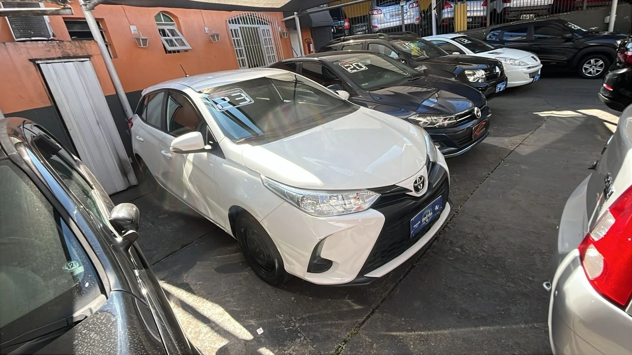 TOYOTA YARIS