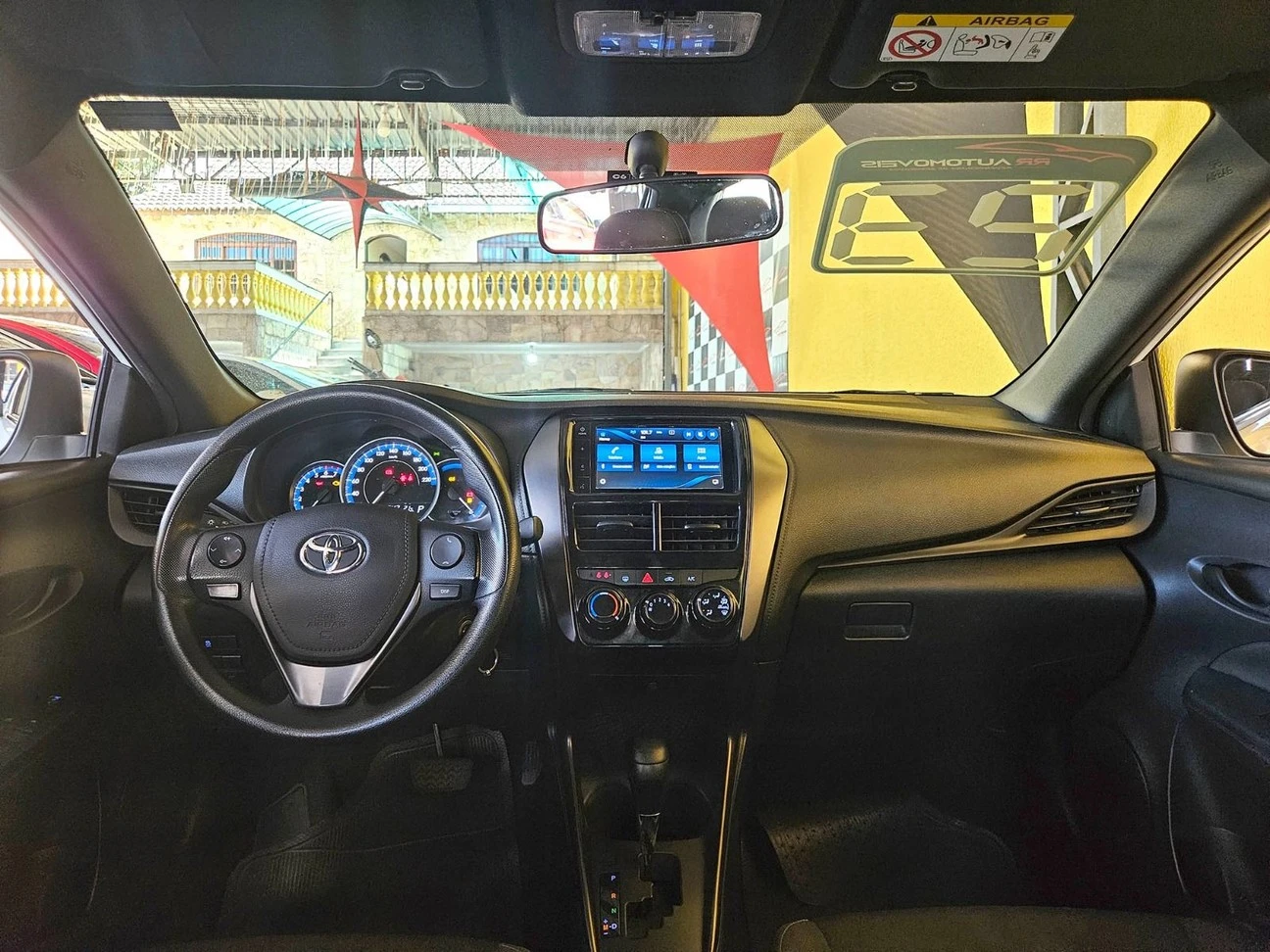 TOYOTA YARIS