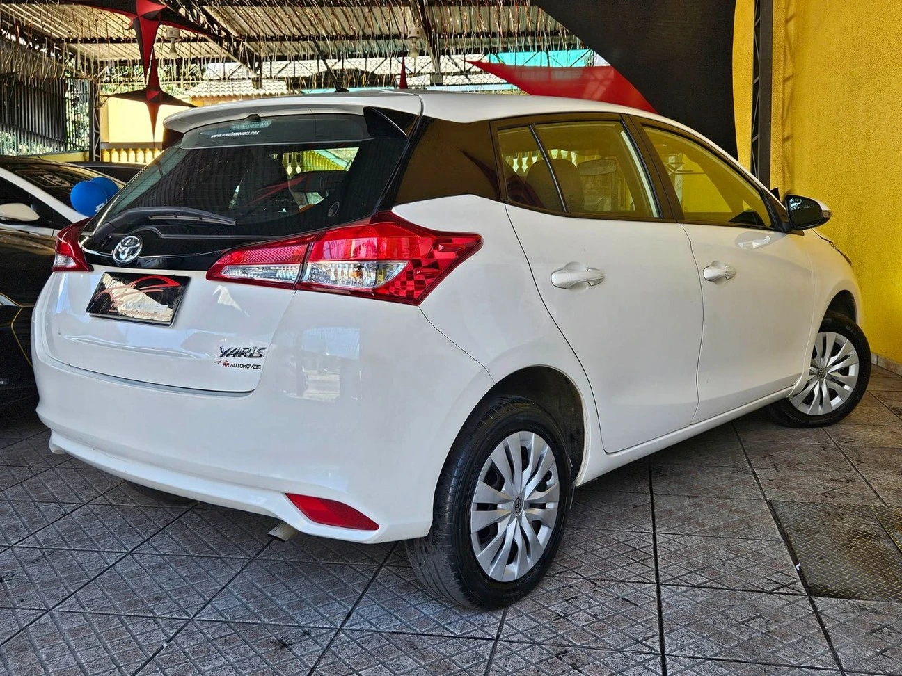 TOYOTA YARIS