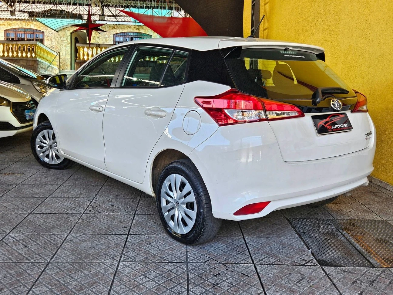 TOYOTA YARIS