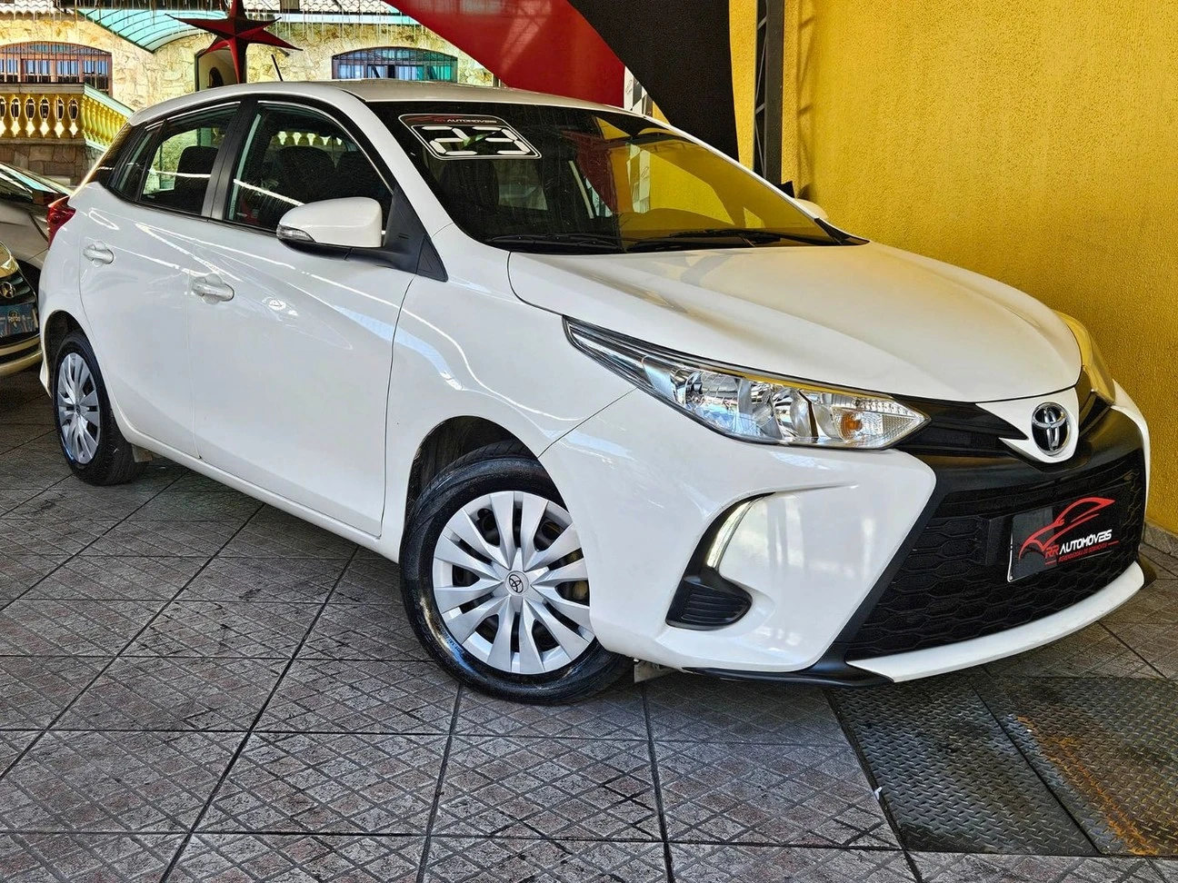 TOYOTA YARIS