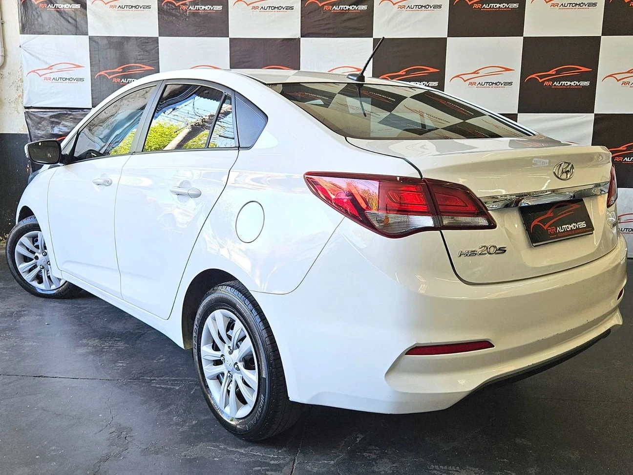 HYUNDAI HB20S