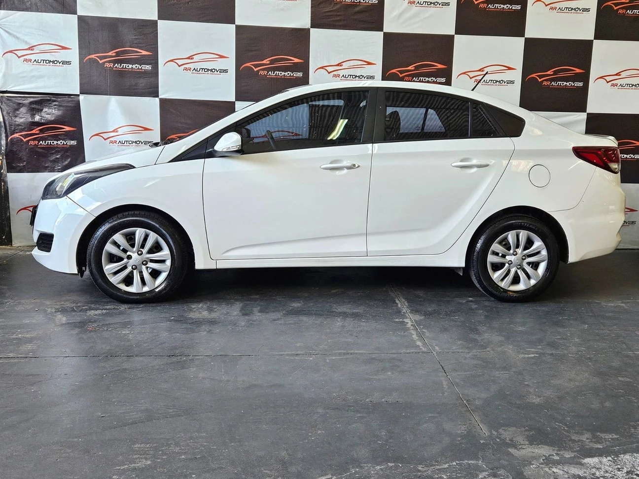 HYUNDAI HB20S