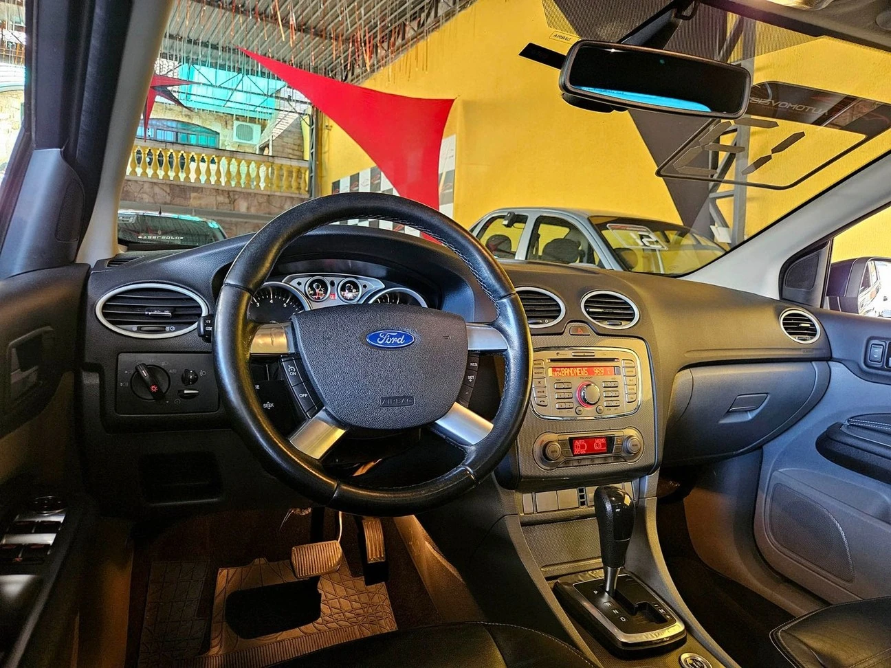 FORD FOCUS