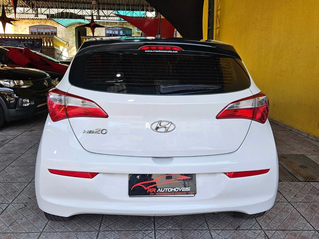 HYUNDAI HB20