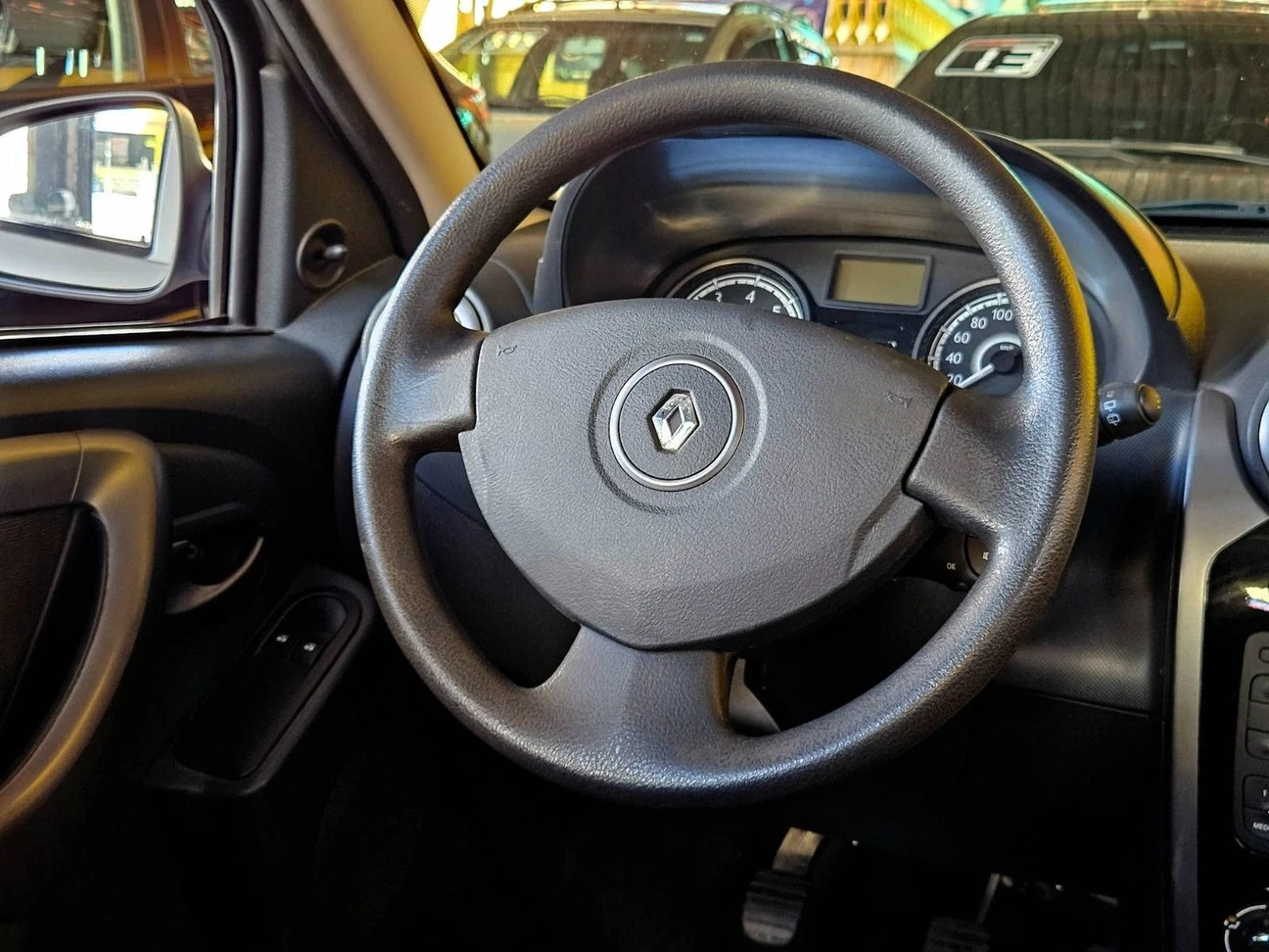 RENAULT SANDERO