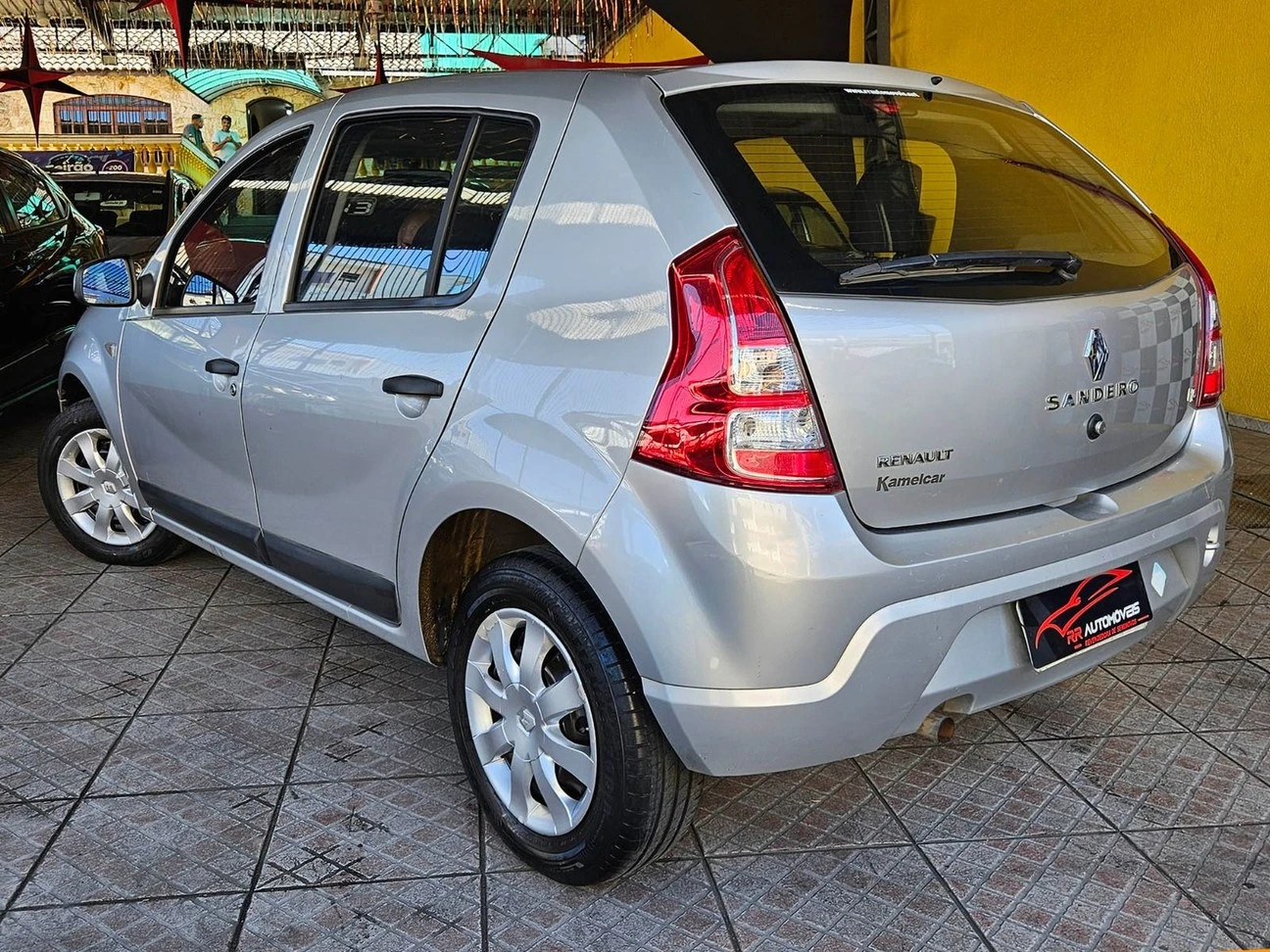 RENAULT SANDERO