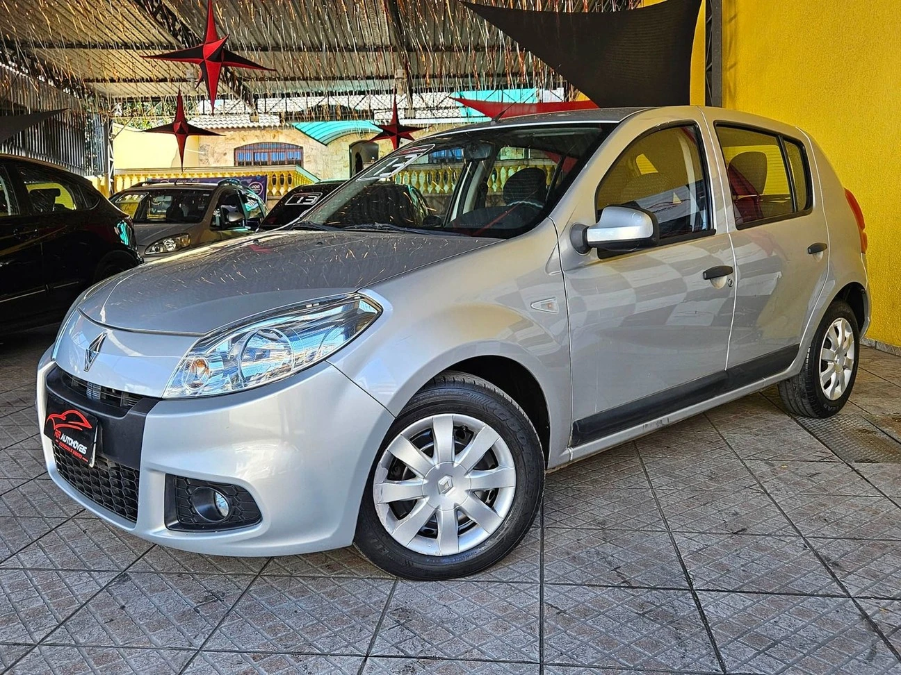 RENAULT SANDERO