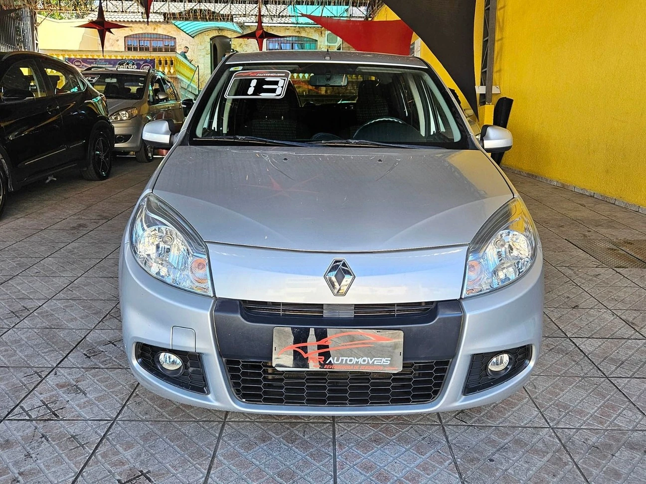 RENAULT SANDERO