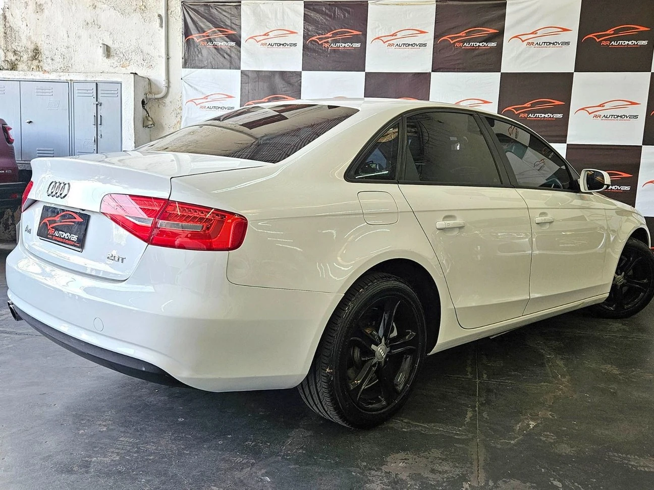 AUDI A4