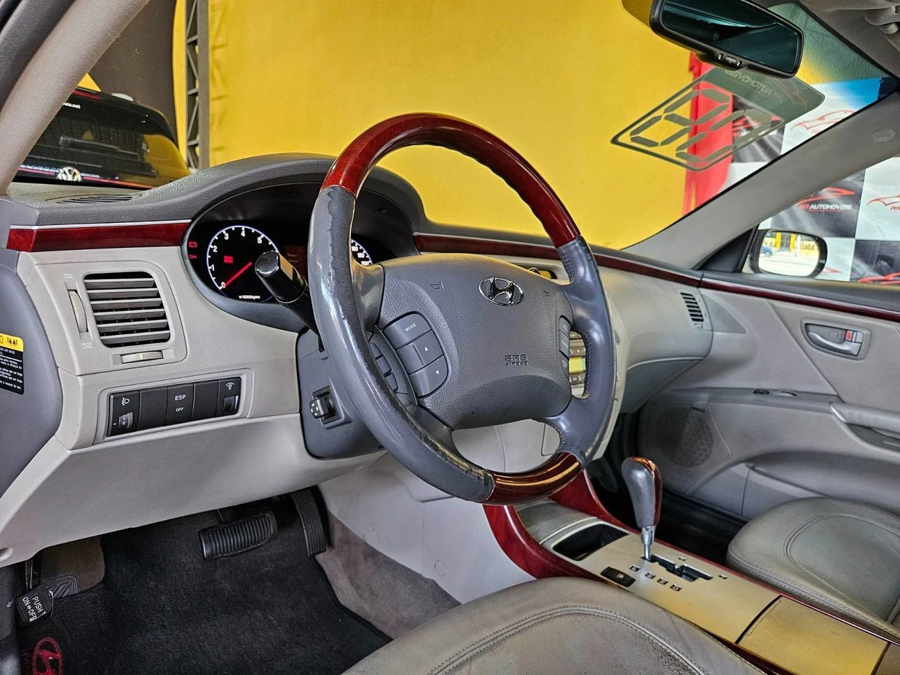 HYUNDAI AZERA