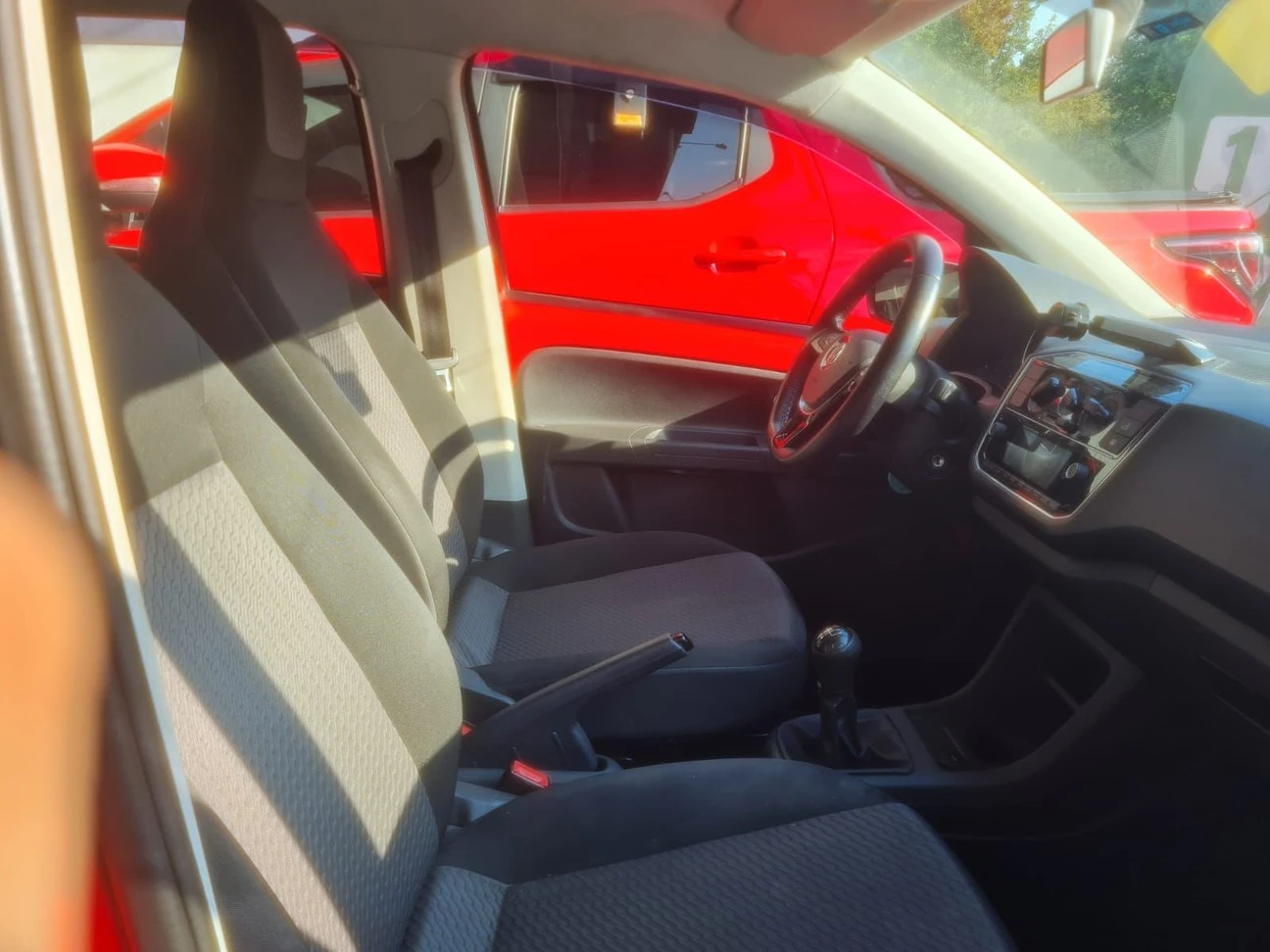 VOLKSWAGEN UP