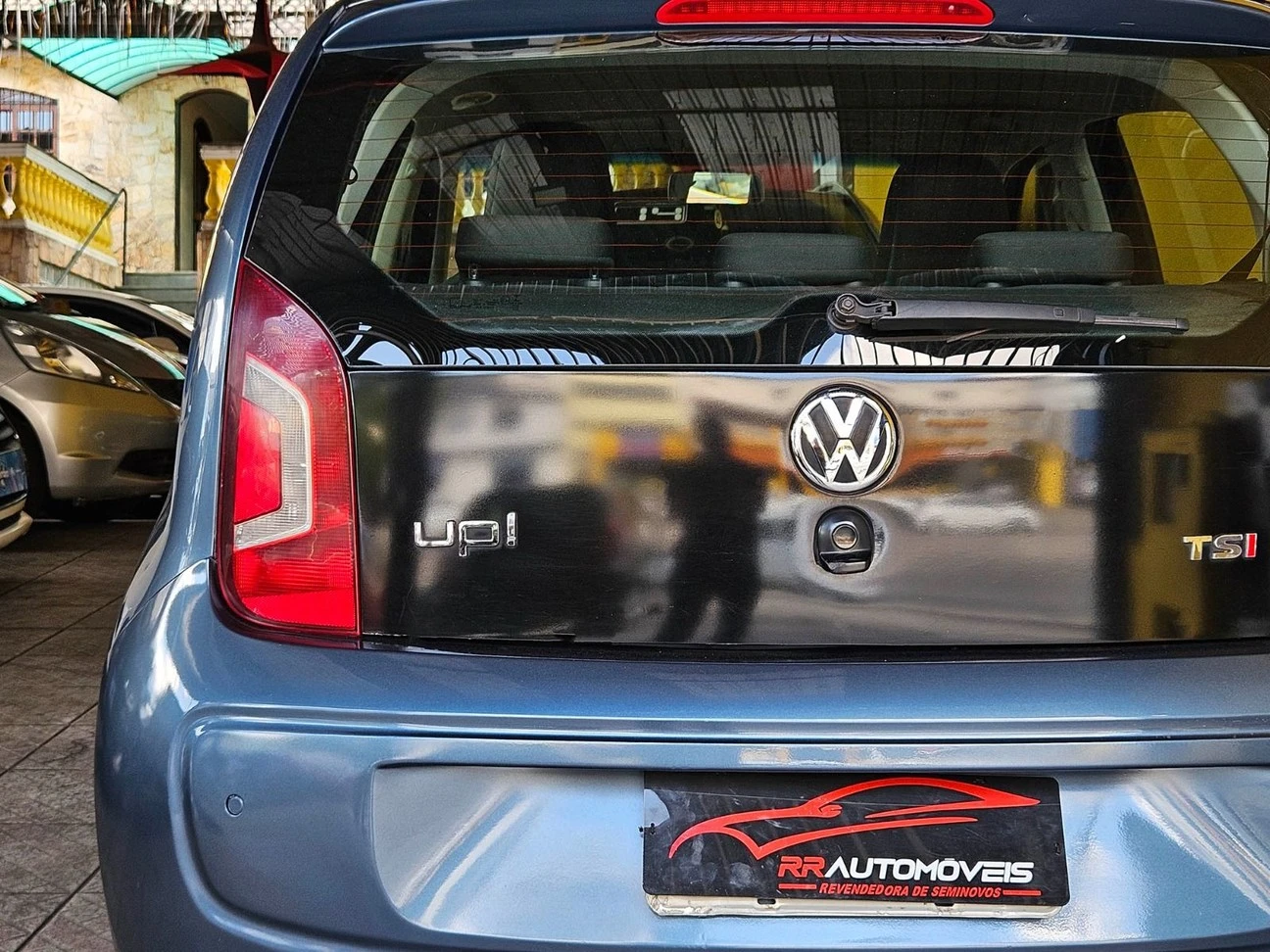 VOLKSWAGEN UP