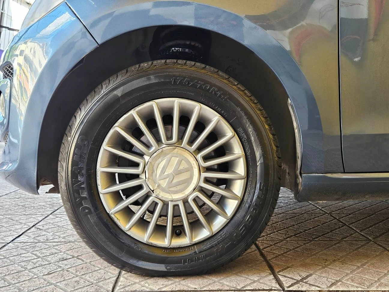 VOLKSWAGEN UP