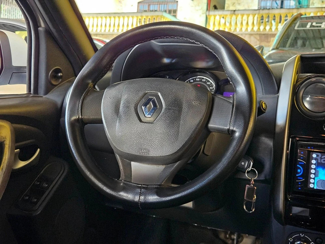RENAULT DUSTER