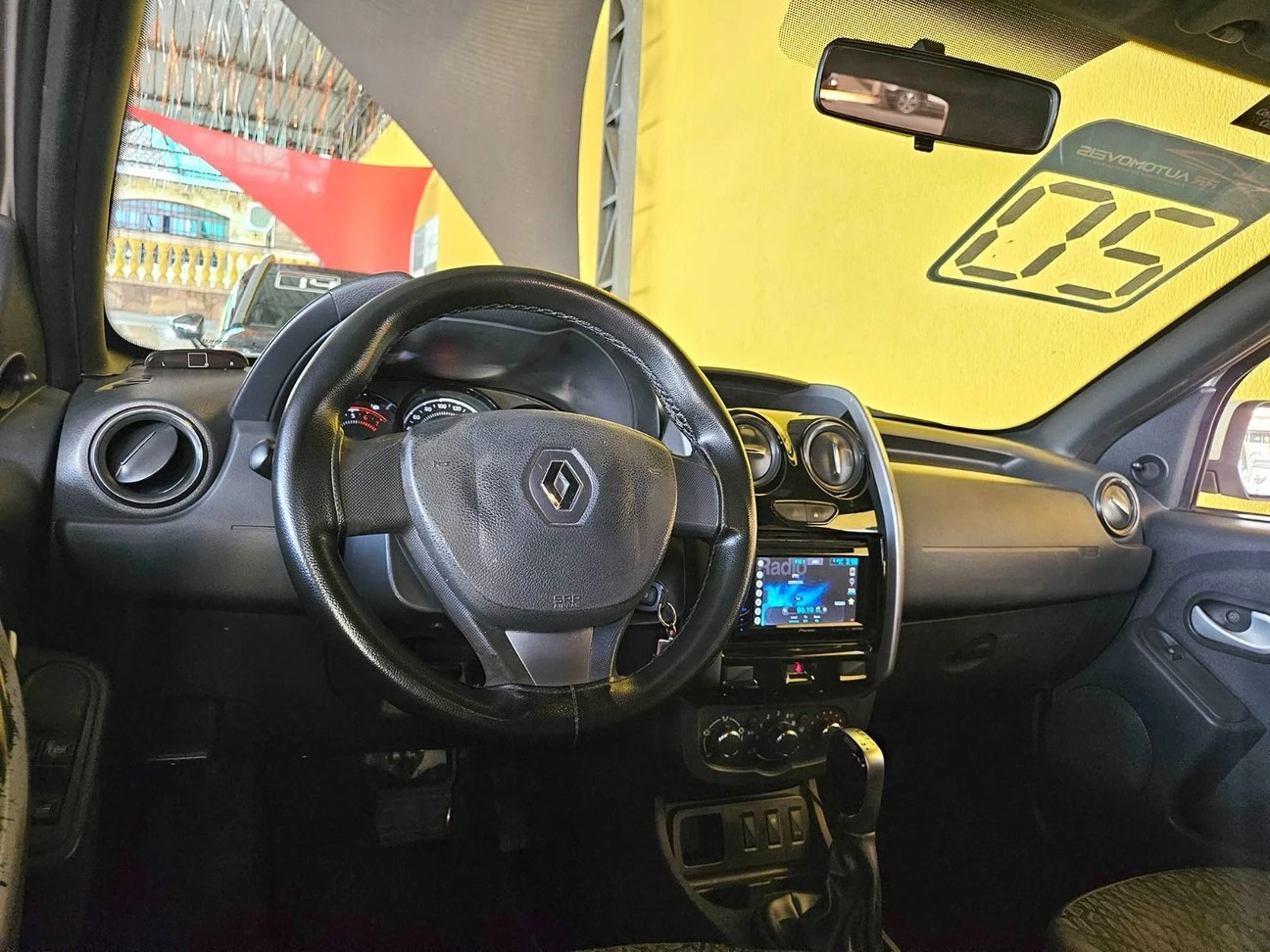 RENAULT DUSTER