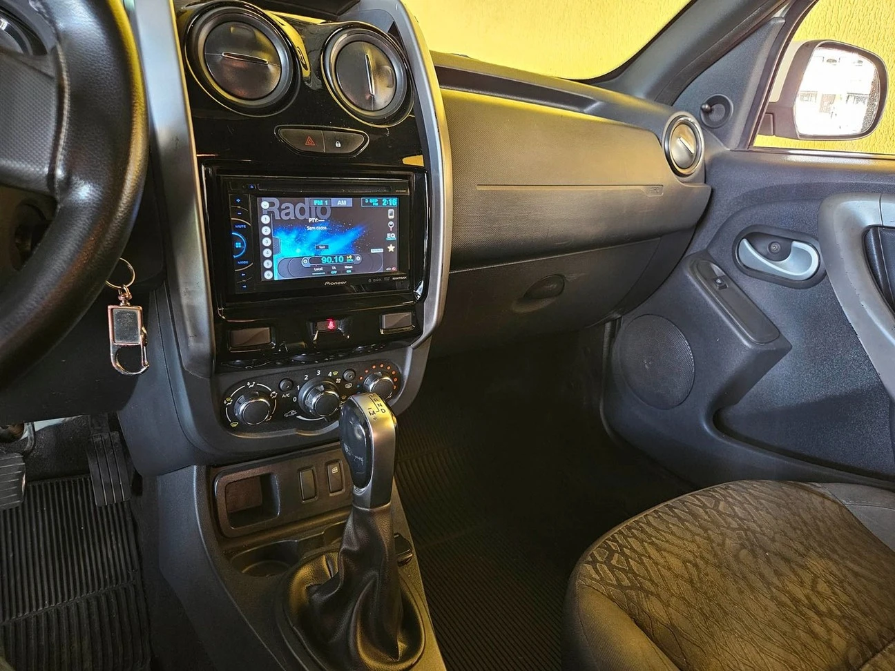 RENAULT DUSTER