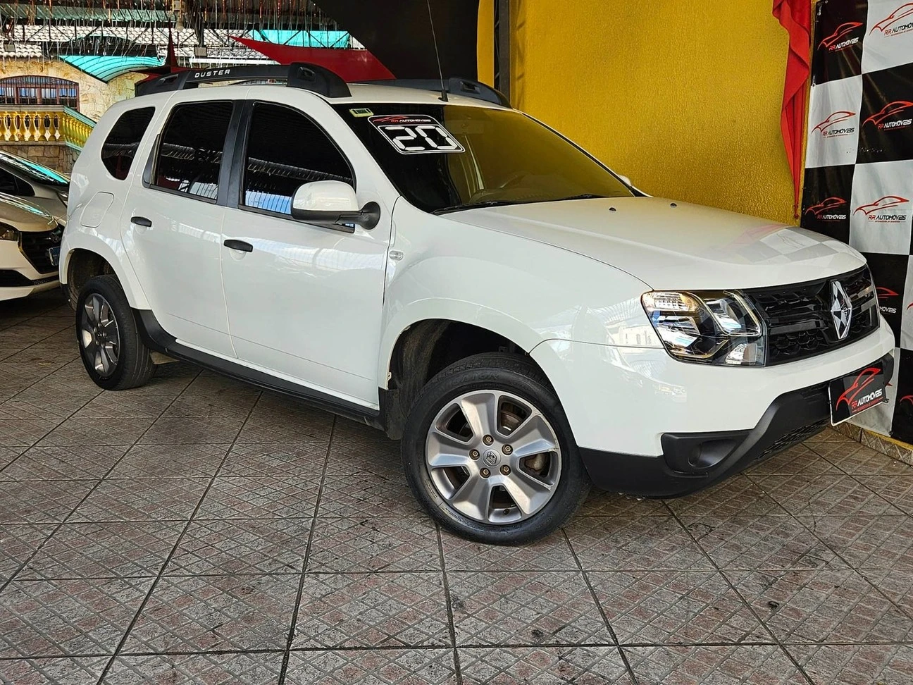 RENAULT DUSTER