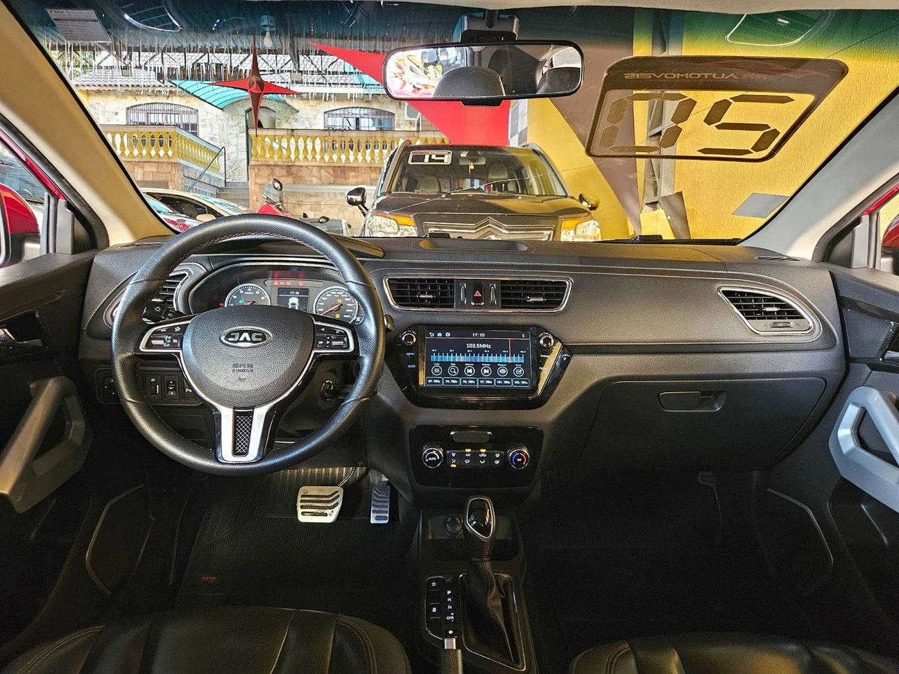 JAC T40