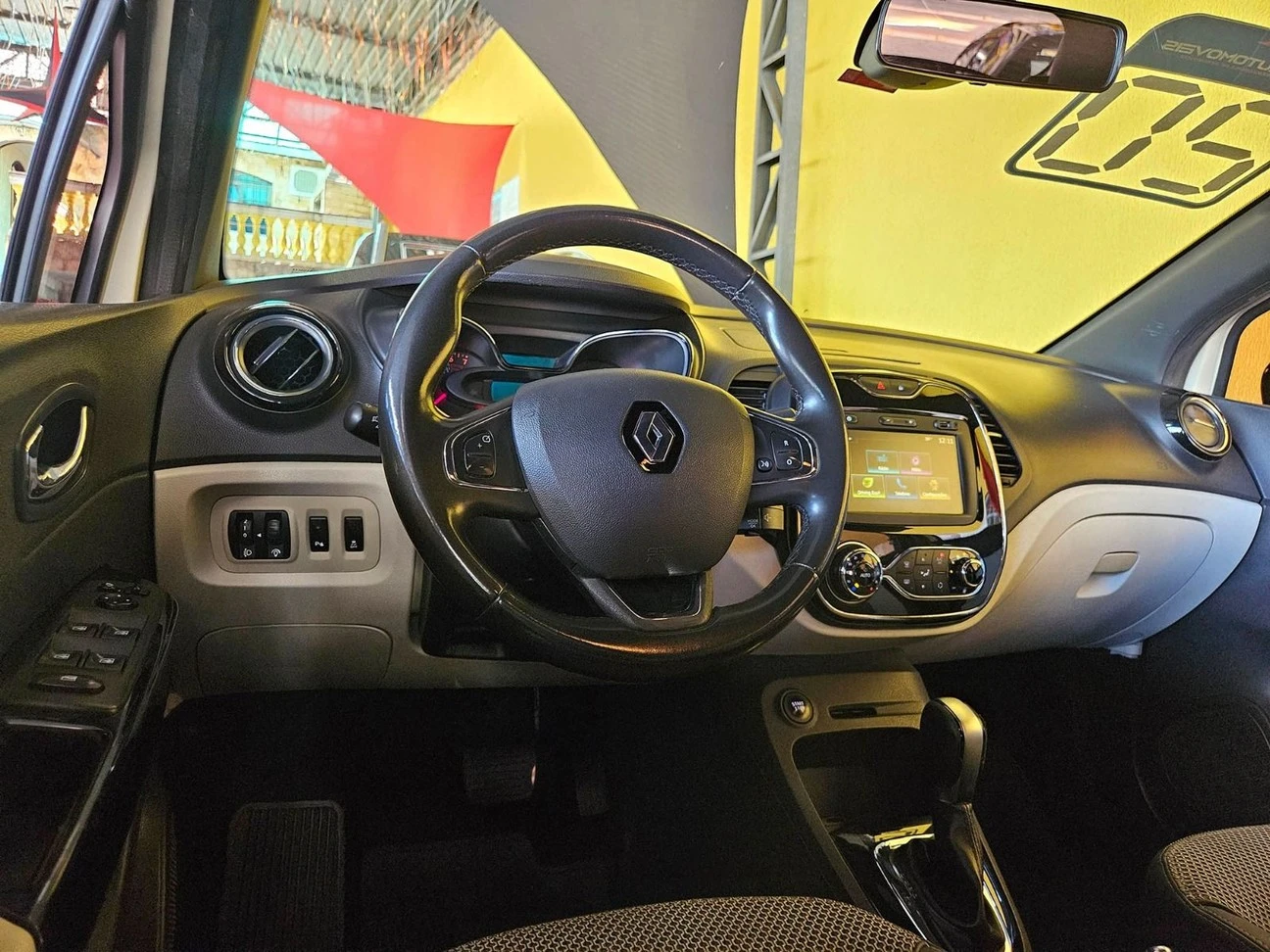 RENAULT CAPTUR