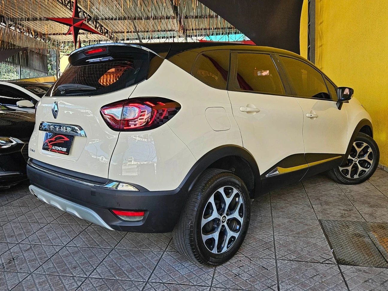 RENAULT CAPTUR