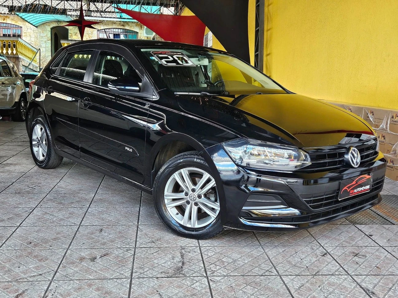 VOLKSWAGEN POLO