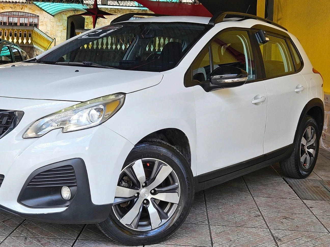 PEUGEOT 2008