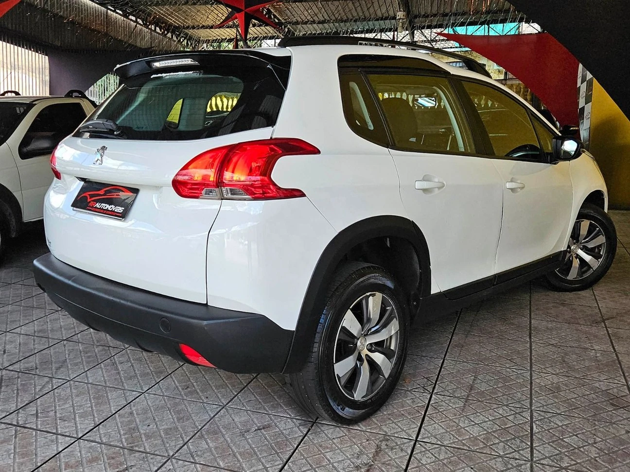 PEUGEOT 2008
